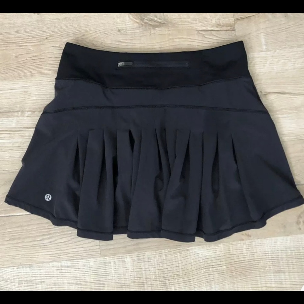 Rare Lululemon Solid Black Circuit Breaker Skirt in size 10. Great for tennis!